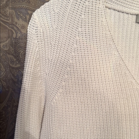 Vince White V-Neck Sweater - Picture 4 of 8